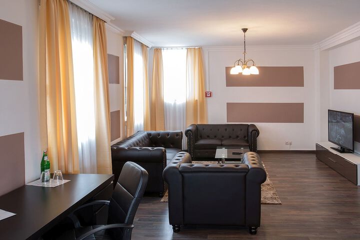Room 19 of 41