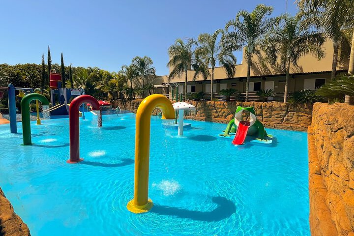 Pool 23 of 48
