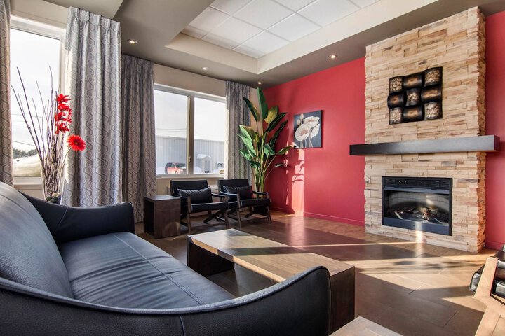 Guest Lobby