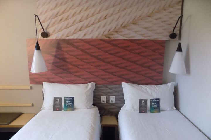Room 4 of 31