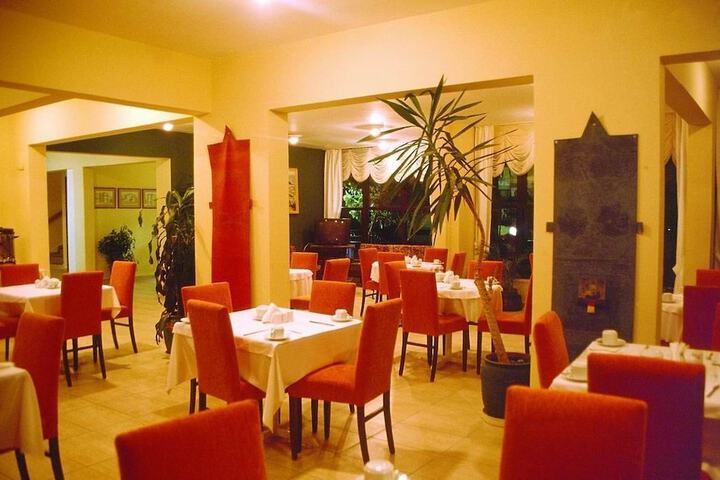 Dining Photos