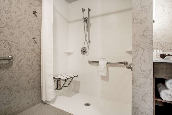 Bathroom shower
