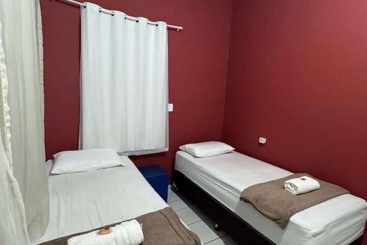 Room 11 of 32