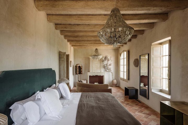 Room 7 of 43
