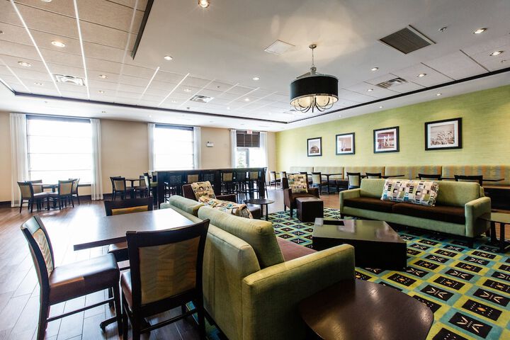 Breakfast/Coffee Service 73 of 83