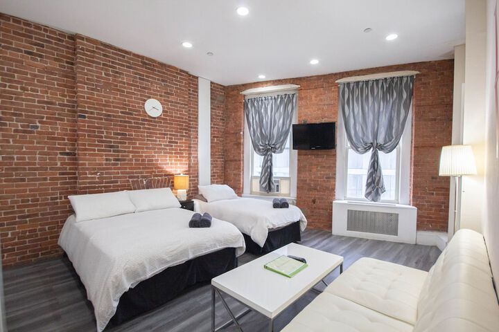 Room 35 of 121