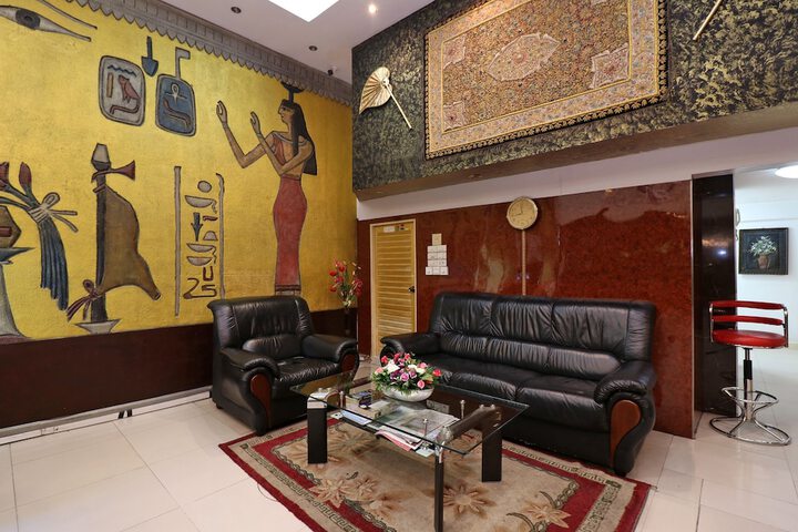 Guest Lobby