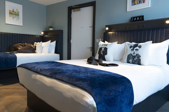 Room 9 of 21
