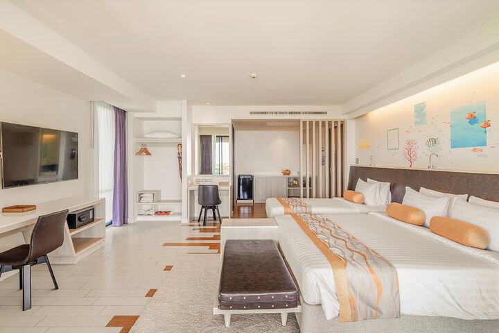 Room 10 of 272