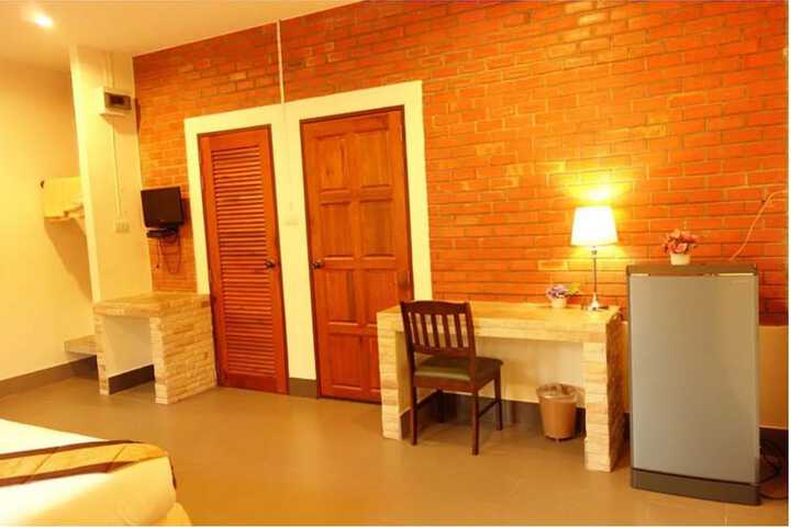 Room 3 of 72