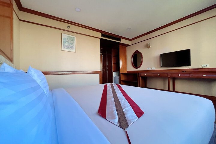 Room 9 of 23