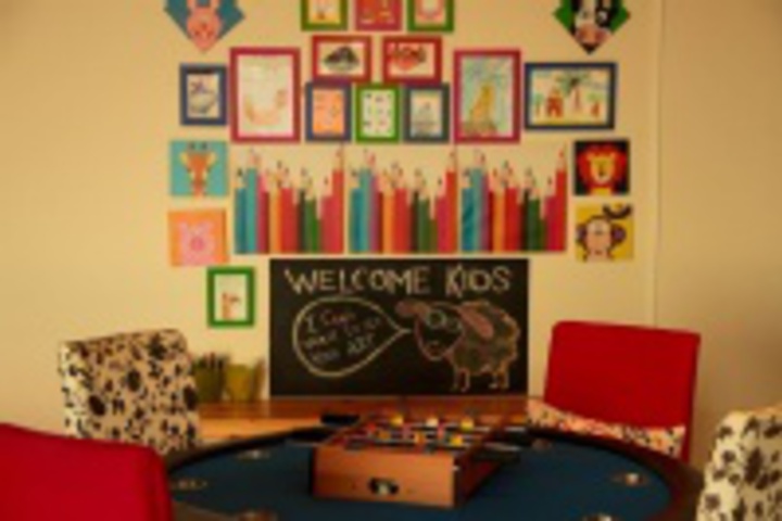 Room 222 of 240