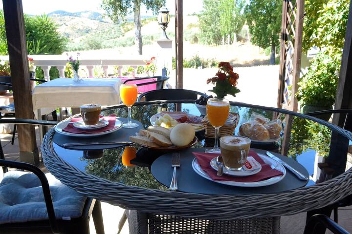 Breakfast/Coffee Service 22 of 31