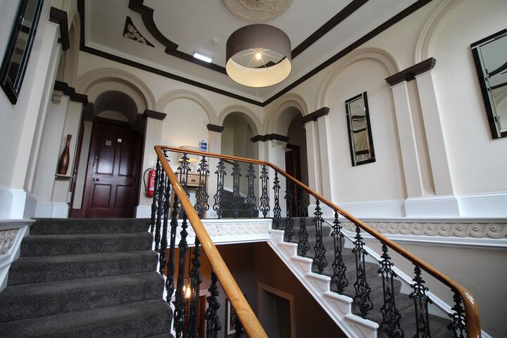 Entrance & Lobby