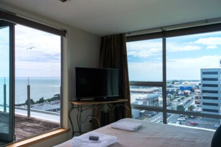 Room 8 of 26