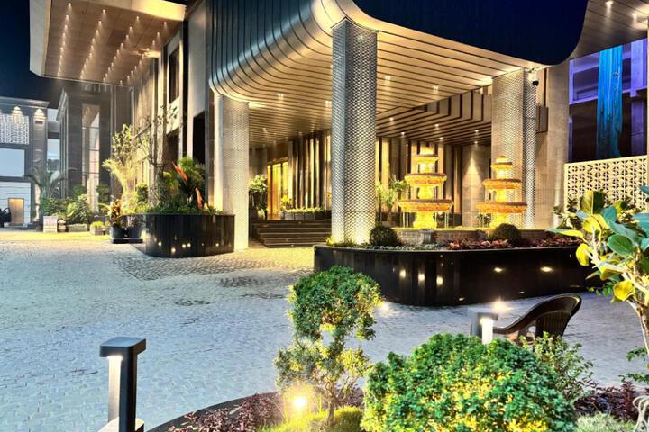 The Eastern Grace Hotel