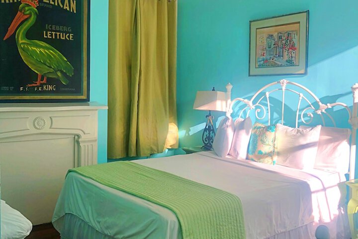 Room 15 of 102