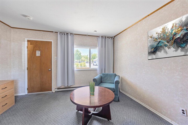 Room 2 of 17
