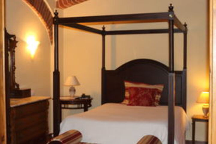 Room 47 of 60