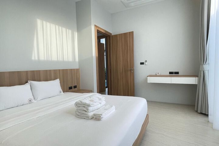 Room 79 of 107