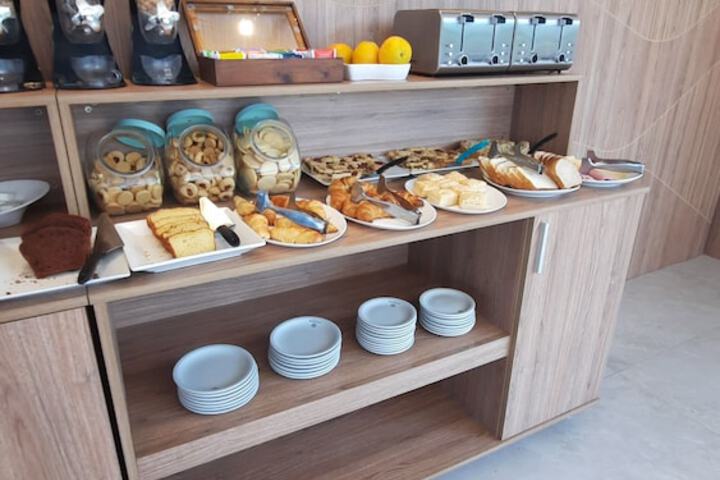 Breakfast/Coffee Service 35 of 51
