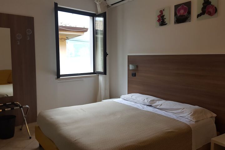 Room 5 of 39