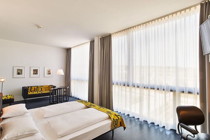 Room 8 of 41