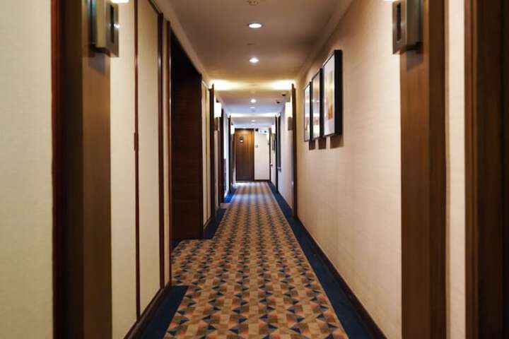 Ballroom/Hall 183 of 220