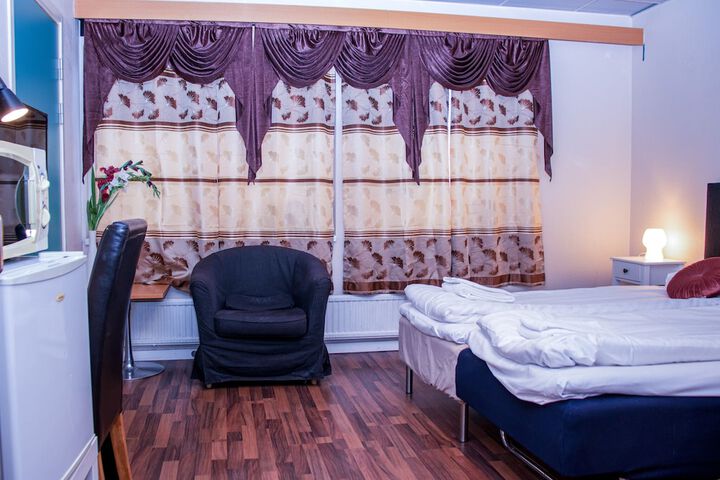 Room 35 of 62