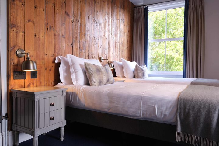 Room 4 of 78