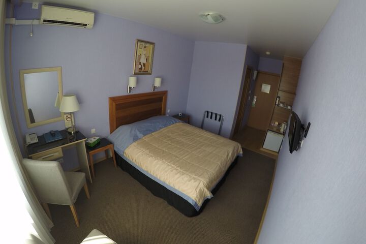 Room 21 of 82