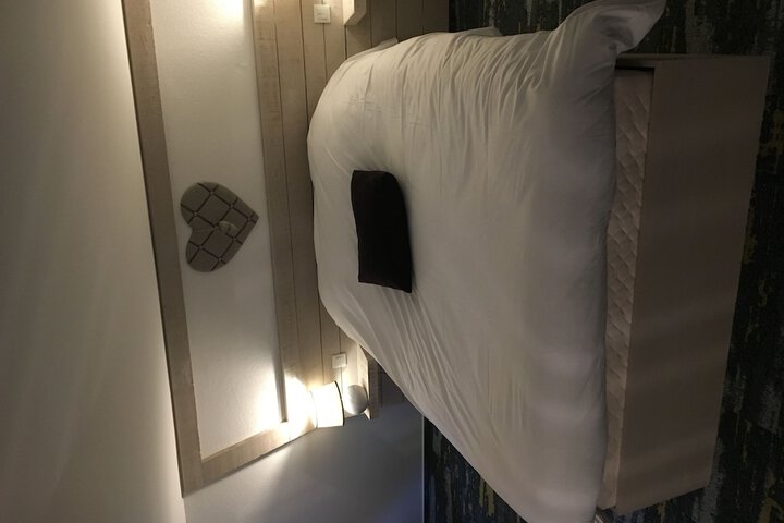 Room 21 of 46