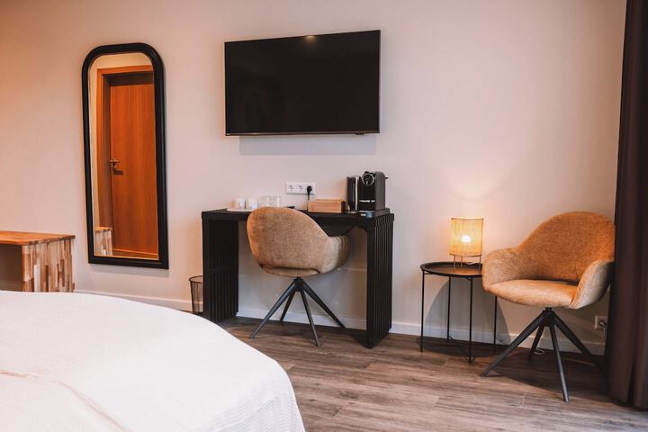 Room 20 of 46