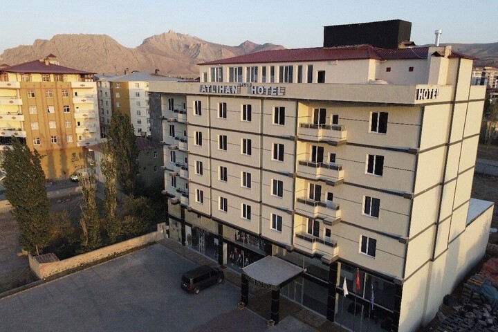 Hotel 52 of 53