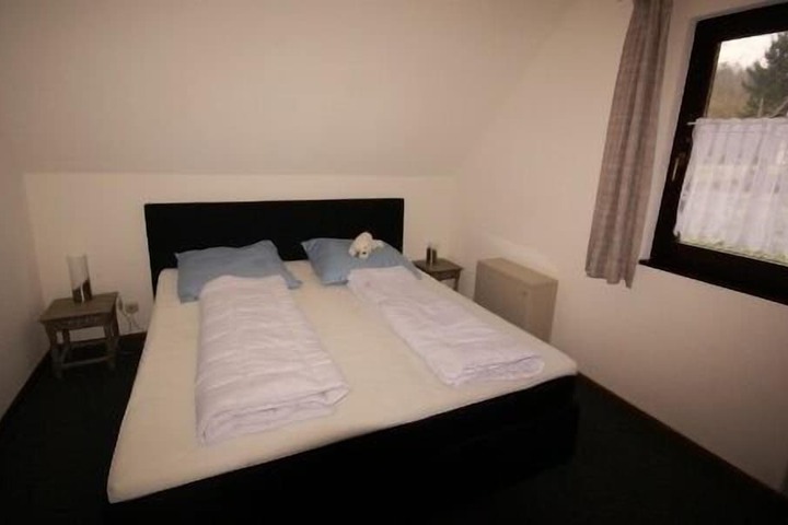 Room 5 of 43