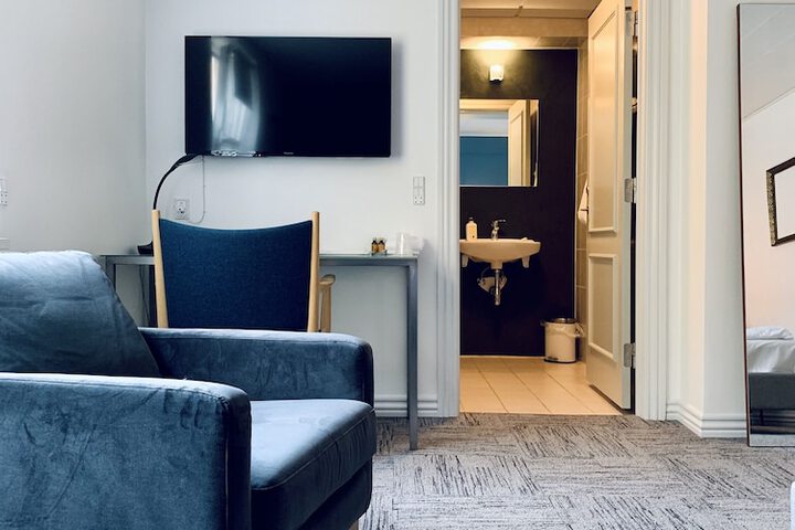 Room 27 of 45