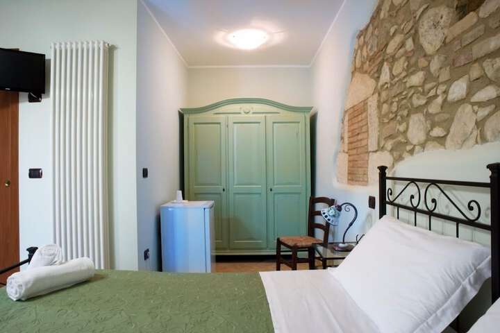 Room 14 of 45