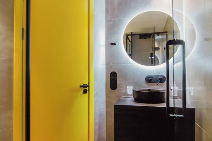 Room 20 of 32