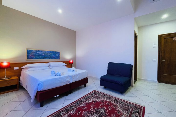Room 15 of 37