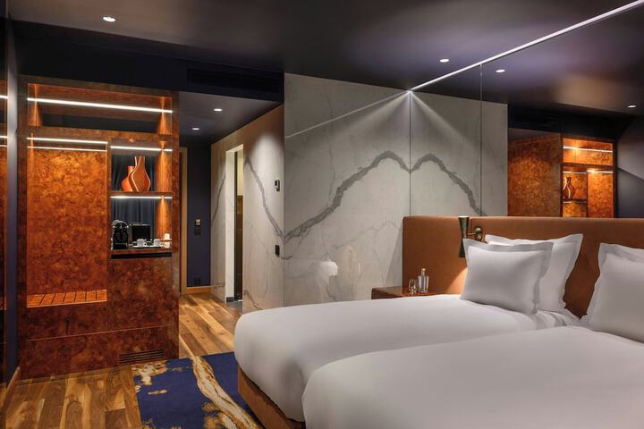 Room 47 of 130