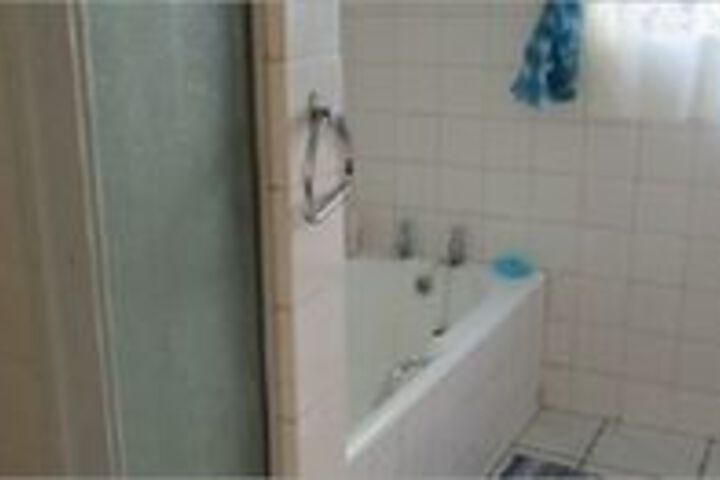 Room 2 of 8