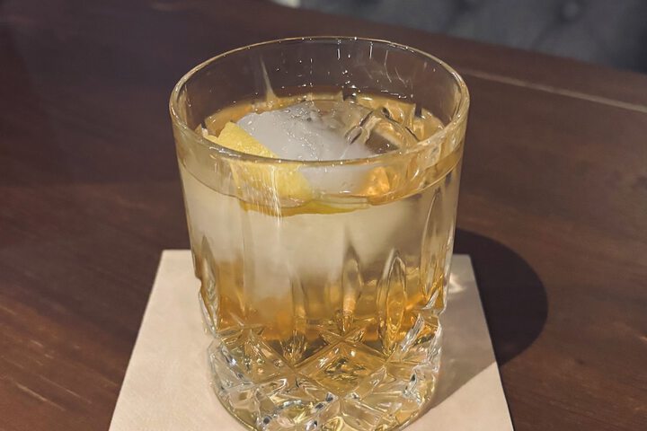Lounge 51 of 57