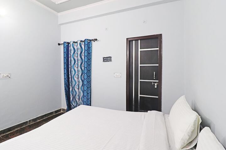 Room 17 of 25