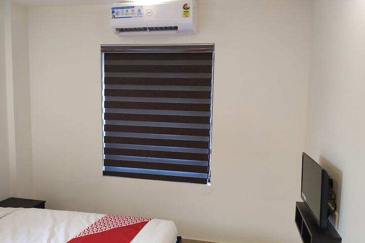 Room 8 of 60