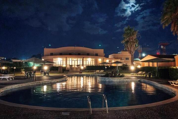 Hotel Pool