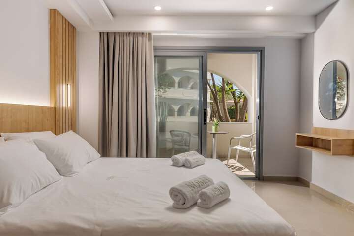 Room 10 of 67