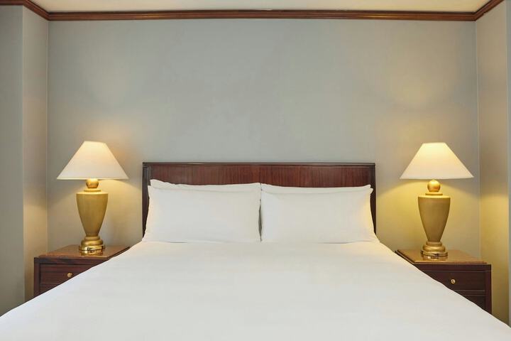 Room 30 of 124