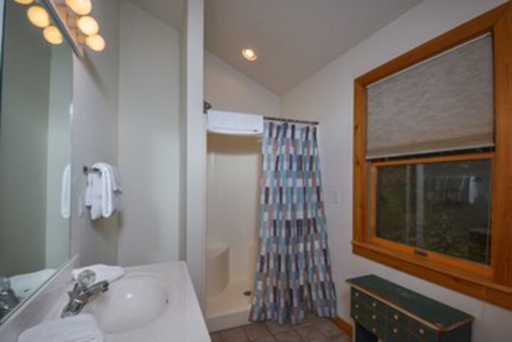 Room 7 of 35