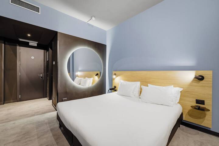 Room 14 of 107