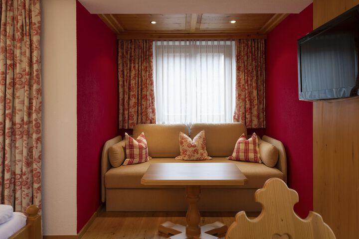 Room 52 of 176